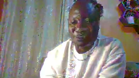 Snapshot of ladyblossoms19 chatting on September 25, 1:20 am lindah32 online show from September 25, 1:20 am