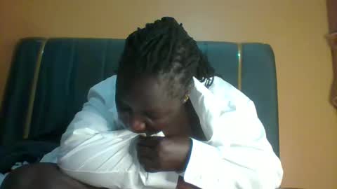 Snapshot of ladyblossoms19 chatting on September 28, 7:08 pm lindah32 online show from September 28, 7:08 pm