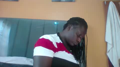 Snapshot of ladyblossoms19 chatting on October 20, 12:05 pm lindah32 online show from October 20, 12:05 pm