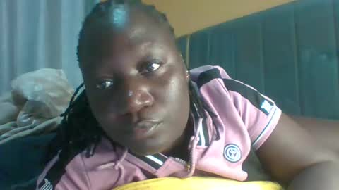 Snapshot of ladyblossoms19 chatting on November 23, 10:42 pm lindah32 online show from November 23, 10:42 pm