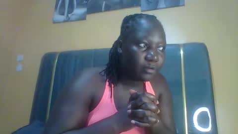 lindah32 online show from April 3, 5:00 pm