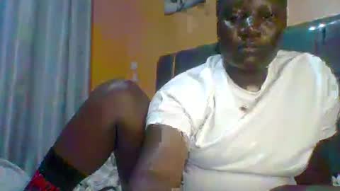 lindah32 online show from June 17, 8:32 pm