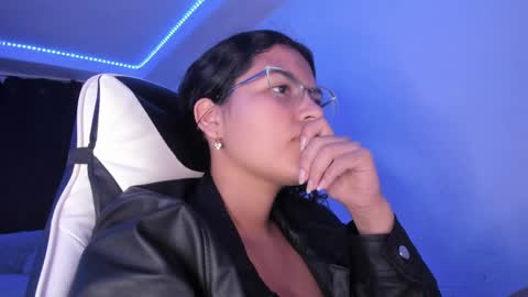  Lady  online show from January 26, 11:29 pm