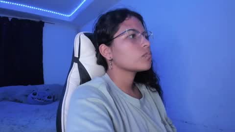  Lady  online show from February 3, 6:45 am