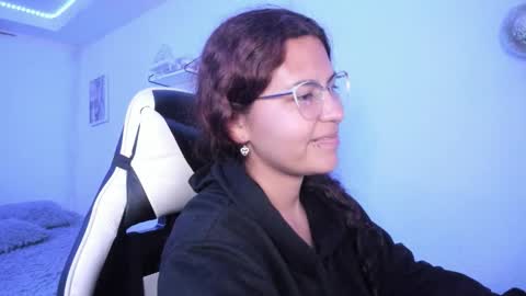  Lady  online show from October 1, 2:39 am