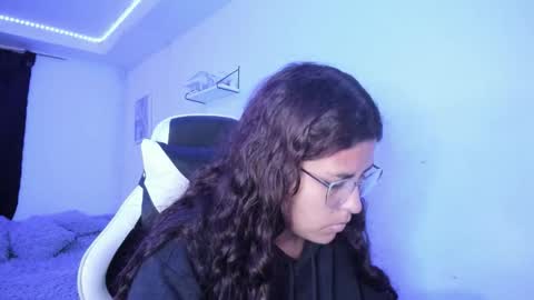  Lady  online show from November 5, 2:00 am