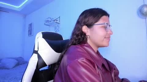  Lady  online show from December 15, 1:54 am