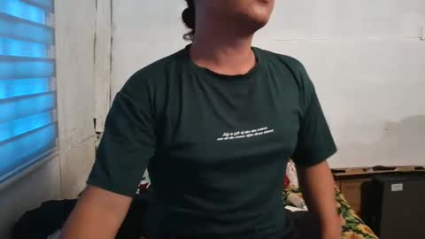 ladybug_ph online show from November 3, 1:51 am