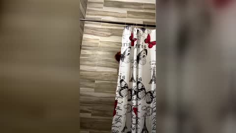 Snapshot of ladycreamypr1 chatting on March 24, 3:11 am onlyfans Ladycreamypr online show from March 24, 3:11 am