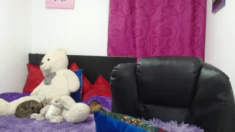 Snapshot of ladydanniela chatting on July 8, 3:22 am leidy daniela online show from July 8, 3:22 am