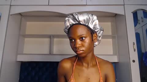 ladydiva69 online show from February 25, 4:46 am