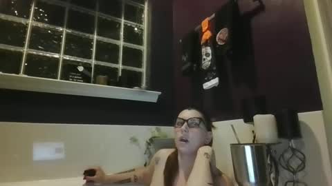 ladyharley828 online show from October 12, 2:10 am