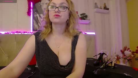  Lady Jeen    Back on Sunday 8th of December online show from January 3, 6:14 pm