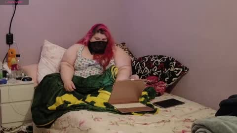 ladykitsunebig online show from June 6, 9:19 pm