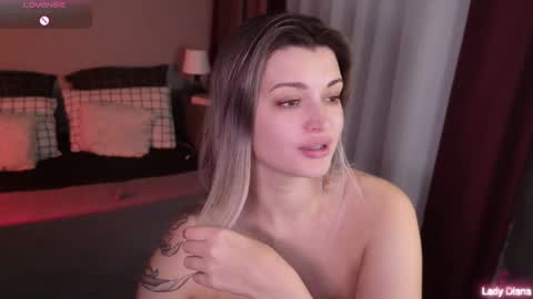 ladylancaster online show from November 30, 4:00 pm