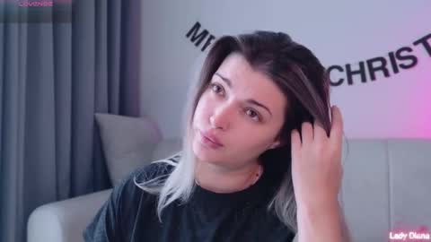 ladylancaster online show from December 21, 6:31 am