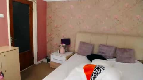 Snapshot of ladymariahx chatting on February 27, 1:05 am ladymariahx online show from February 27, 1:05 am