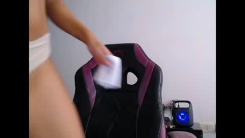 ladynemesis00 online show from July 21, 10:23 pm