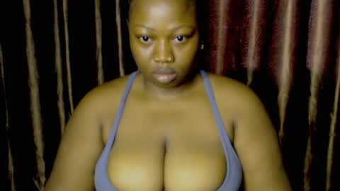 Snapshot of ladynina_ninss chatting on June 1, 9:55 am youngladynina online show from June 1, 9:55 am