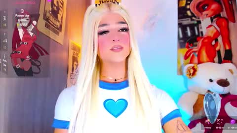 Snapshot of ladynoah chatting on September 21, 12:01 am Noah Smith online show from September 21, 12:01 am