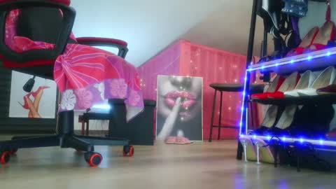 Oxana online show from February 8, 7:06 pm