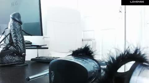 Snapshot of ladyperfection chatting on September 15, 3:23 pm MistressMILA online show from September 15, 3:23 pm