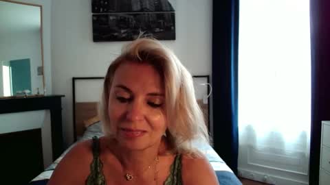 ladysexyx online show from September 11, 12:05 pm