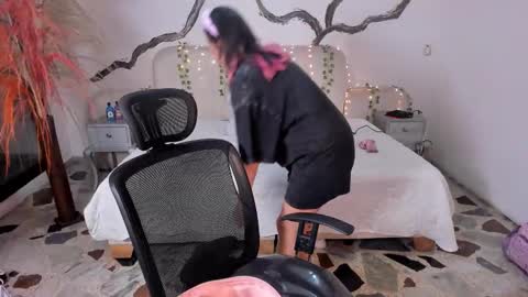 Snapshot of ladysweetts chatting on October 1, 5:13 am Lady online show from October 1, 5:13 am