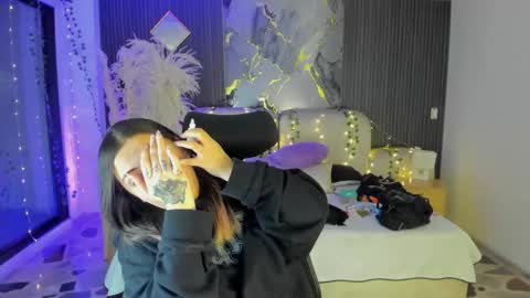 Lady  online show from February 7, 4:16 am