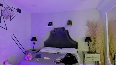 Lady  online show from July 24, 4:10 am