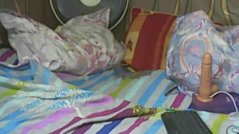 Snapshot of ladyxsnakes chatting on February 1, 7:47 am LadyXSnakes online show from February 1, 7:47 am