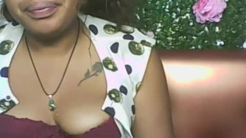 Snapshot of ladyxsnakes chatting on October 1, 8:42 am LadyXSnakes online show from October 1, 8:42 am