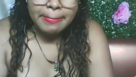 Snapshot of ladyxsnakes chatting on November 9, 8:34 am LadyXSnakes online show from November 9, 8:34 am