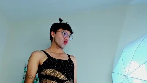 laelvira_ online show from January 27, 3:15 am