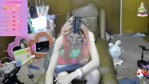 Skinnygirl online show from October 15, 1:17 am