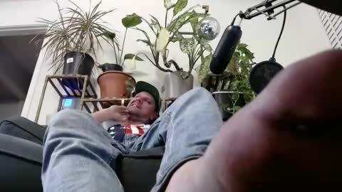 Snapshot of laidback_and_chill chatting on December 22, 5:34 am Rick online show from December 22, 5:34 am