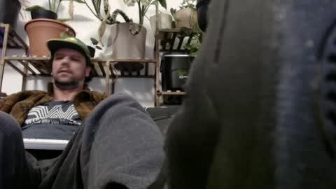 Snapshot of laidback_and_chill chatting on January 1, 8:56 am Rick online show from January 1, 8:56 am