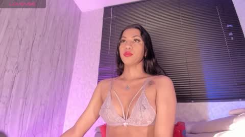 laiily bell online show from November 4, 12:37 pm