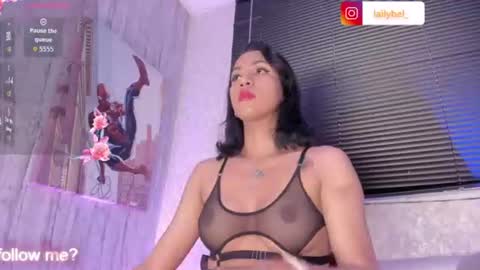 laiily bell online show from June 15, 8:33 pm