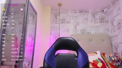   online show from December 12, 1:17 pm