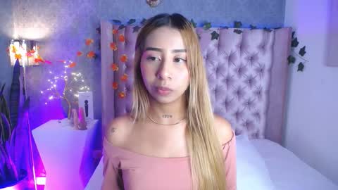 Laila Stilwills online show from November 1, 10:34 pm