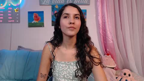 Snapshot of lailypink chatting on December 15, 7:53 pm samanta online show from December 15, 7:53 pm