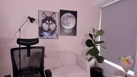 Snapshot of laira_scott chatting on November 29, 9:40 pm Laira online show from November 29, 9:40 pm