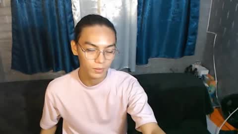 lalakinghugecock_2 online show from December 30, 3:46 pm