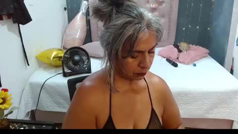 lalisha online show from February 10, 11:53 pm