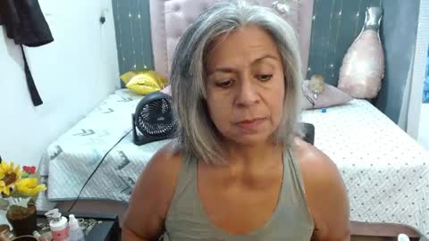 Snapshot of lalisha_96 chatting on April 3, 1:14 am lalisha online show from April 3, 1:14 am