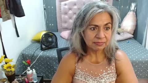 Snapshot of lalisha_96 chatting on April 8, 12:32 am lalisha online show from April 8, 12:32 am