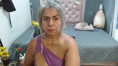 Snapshot of lalisha_96 chatting on April 10, 1:00 am lalisha online show from April 10, 1:00 am