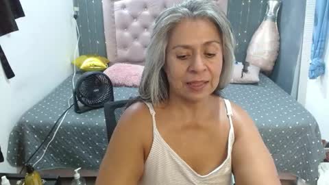 Snapshot of lalisha_96 chatting on April 14, 2:17 am lalisha online show from April 14, 2:17 am