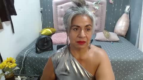 Snapshot of lalisha_96 chatting on April 23, 12:23 am lalisha online show from April 23, 12:23 am